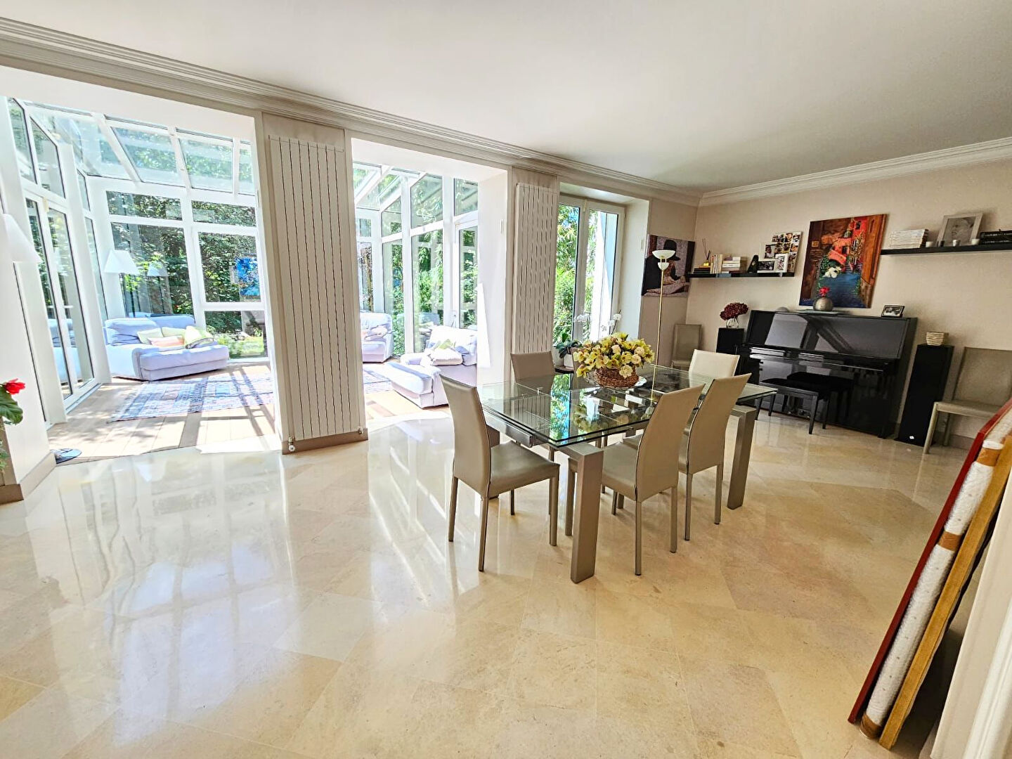 Photo MAISON DE CARACTERE 7 PIECES AVEC JARDIN & GARAGE ** 10 min RER A & BOIS ** image 6/6