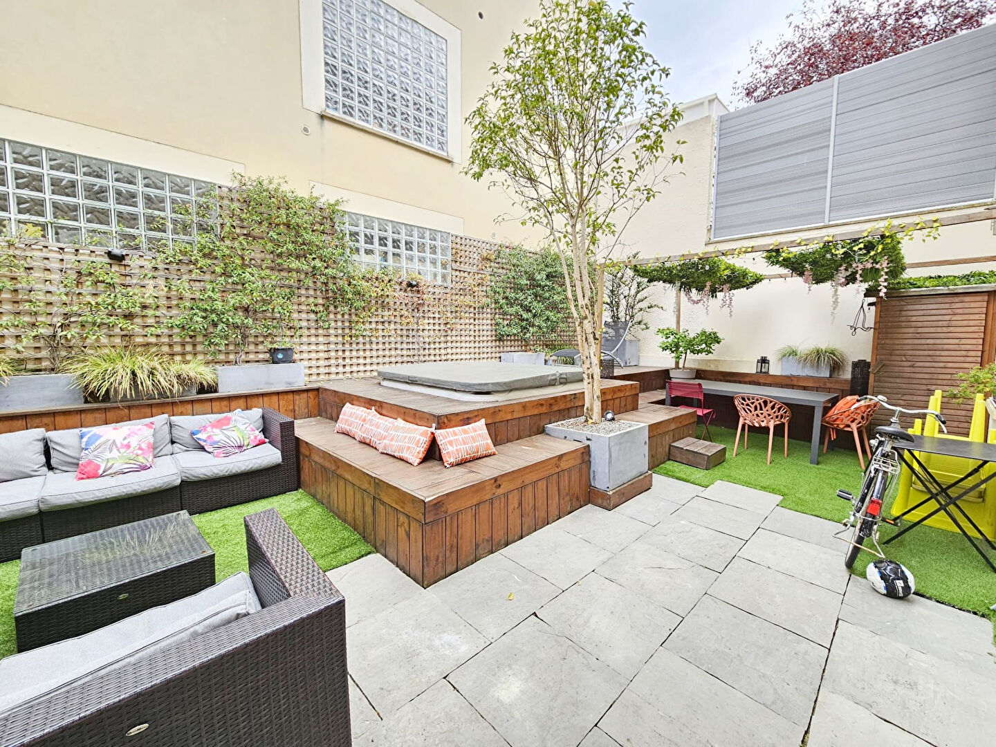 Belle maison récente 7 pièces + Terrasse & Jardin + PARKING