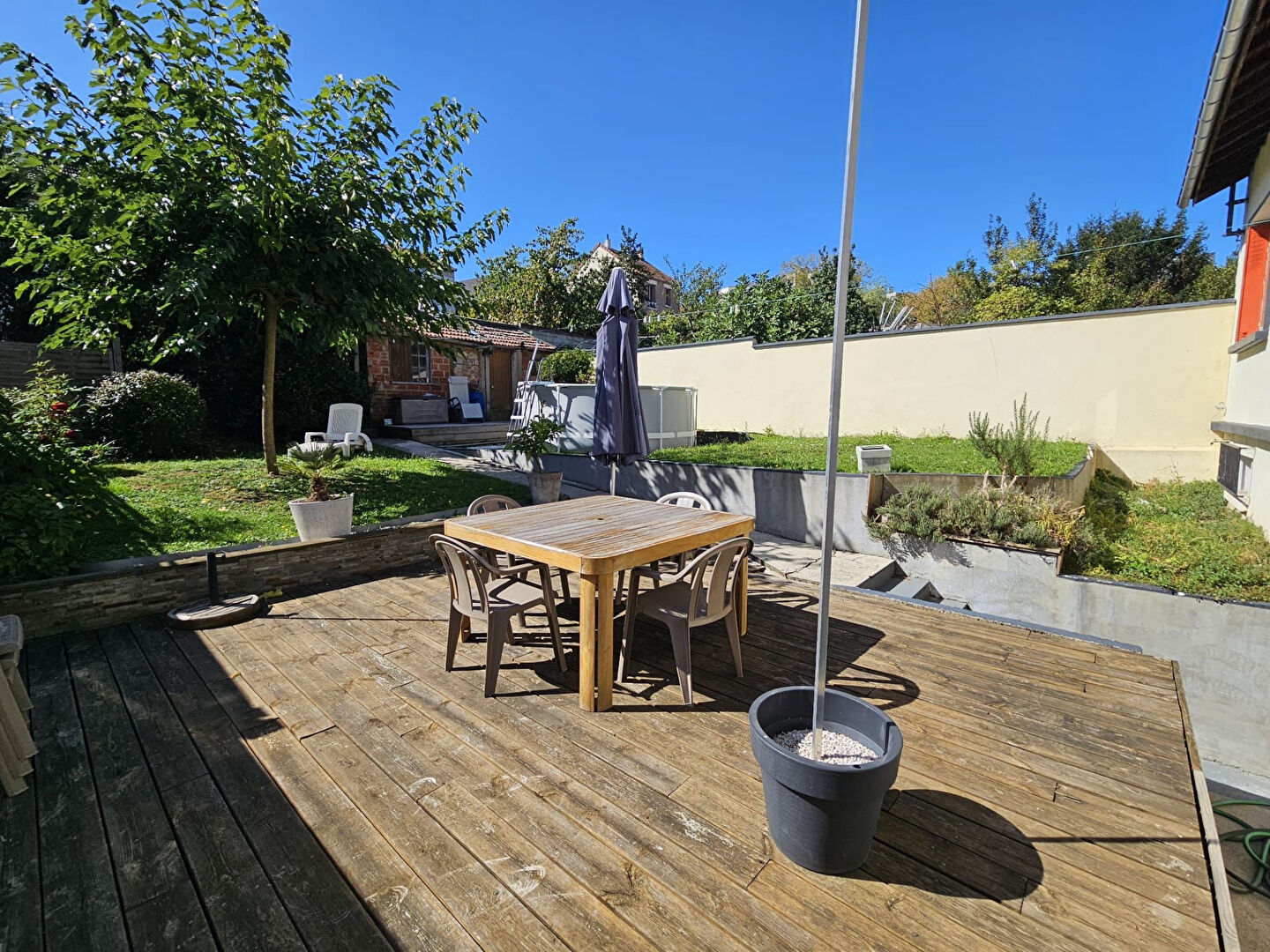 Photo BELLE MAISON 7 PIECES SUR SOUS SOL TOTAL + JARDIN & GARAGE image 2/6