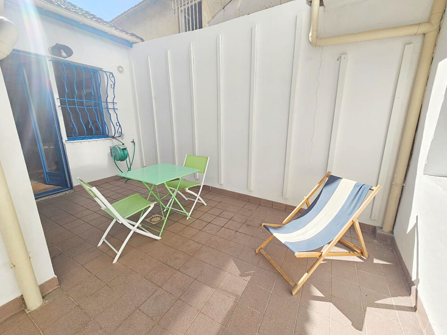 Photo CHARMANTE MAISON 3 PIECES + TERRASSE & DEPENDANCE / ATELIER ** PARAPLUIE / RIGOLLOTS ** image 4/6