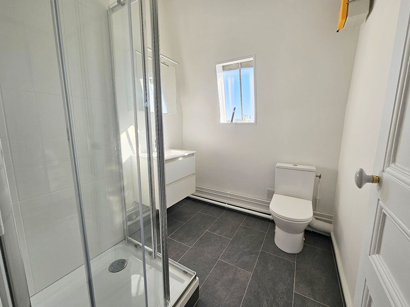 Photo CHARMANT 2 PIECES ** PLEIN COEUR VILLAGE ** image 5/5