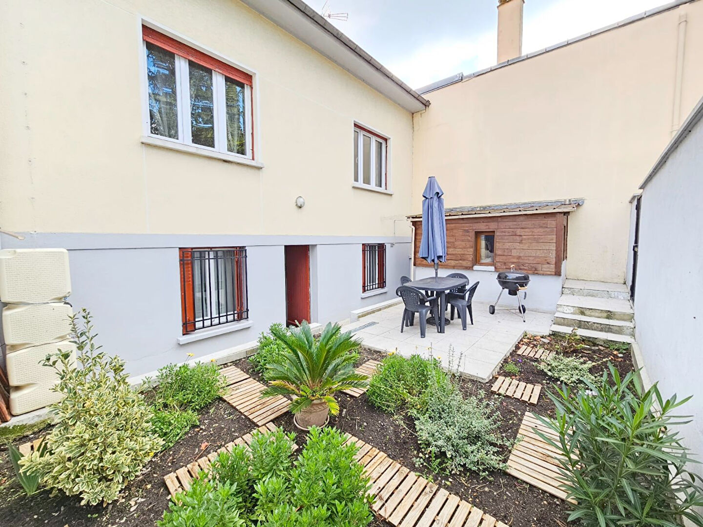 Photo Charmante maison 6 pièces + Terrasse & jardin & garage image 3/6