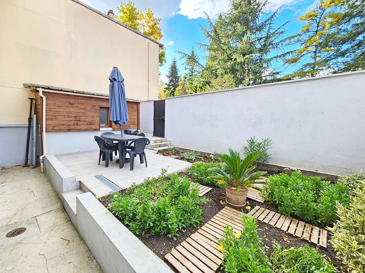 Photo Charmante maison 6 pièces + Terrasse & jardin & garage image 4/6