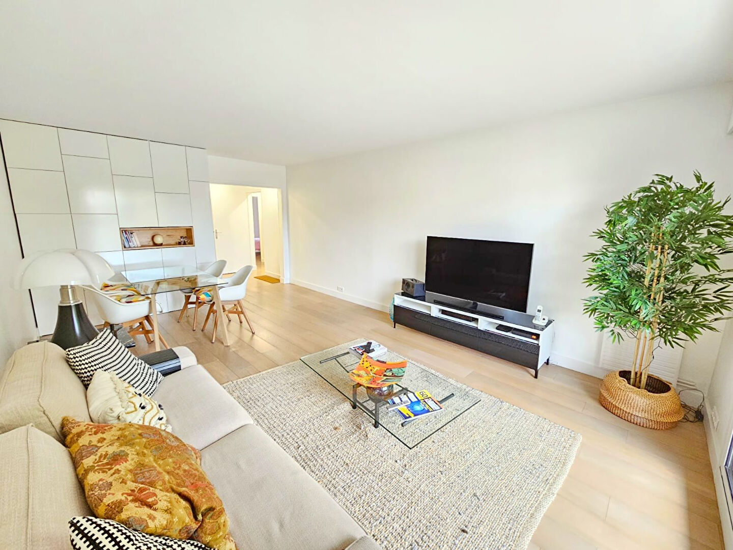 Photo SUPERBE 3 pièces + 2 BALCONS + CAVE  ** 5 min RER A & BOIS ** image 4/6