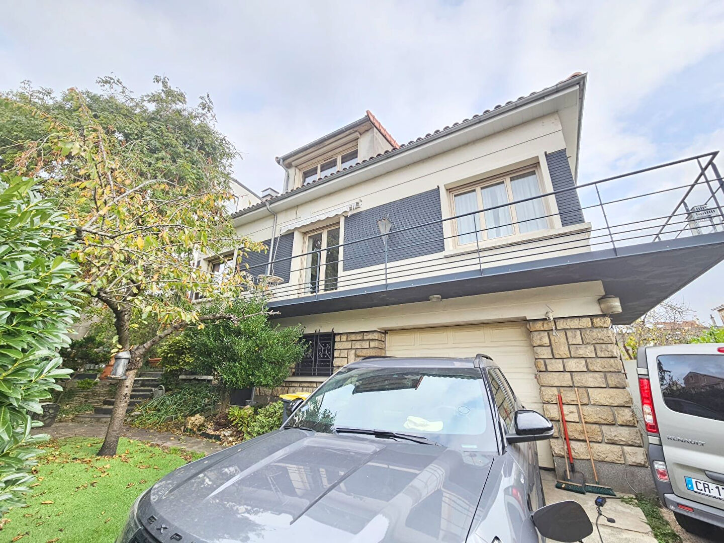 GRANDE MAISON  7 PIECES + TERRASSE & JARDIN + GARAGE ** QUARTIER HAUT RIGOLLOTS **