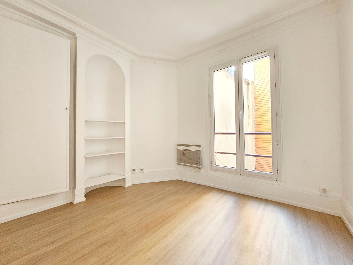 Photo Ravissant 2 pièces + cave ** COEUR VILLAGE - 6 min RER A & BOIS ** image 6/6