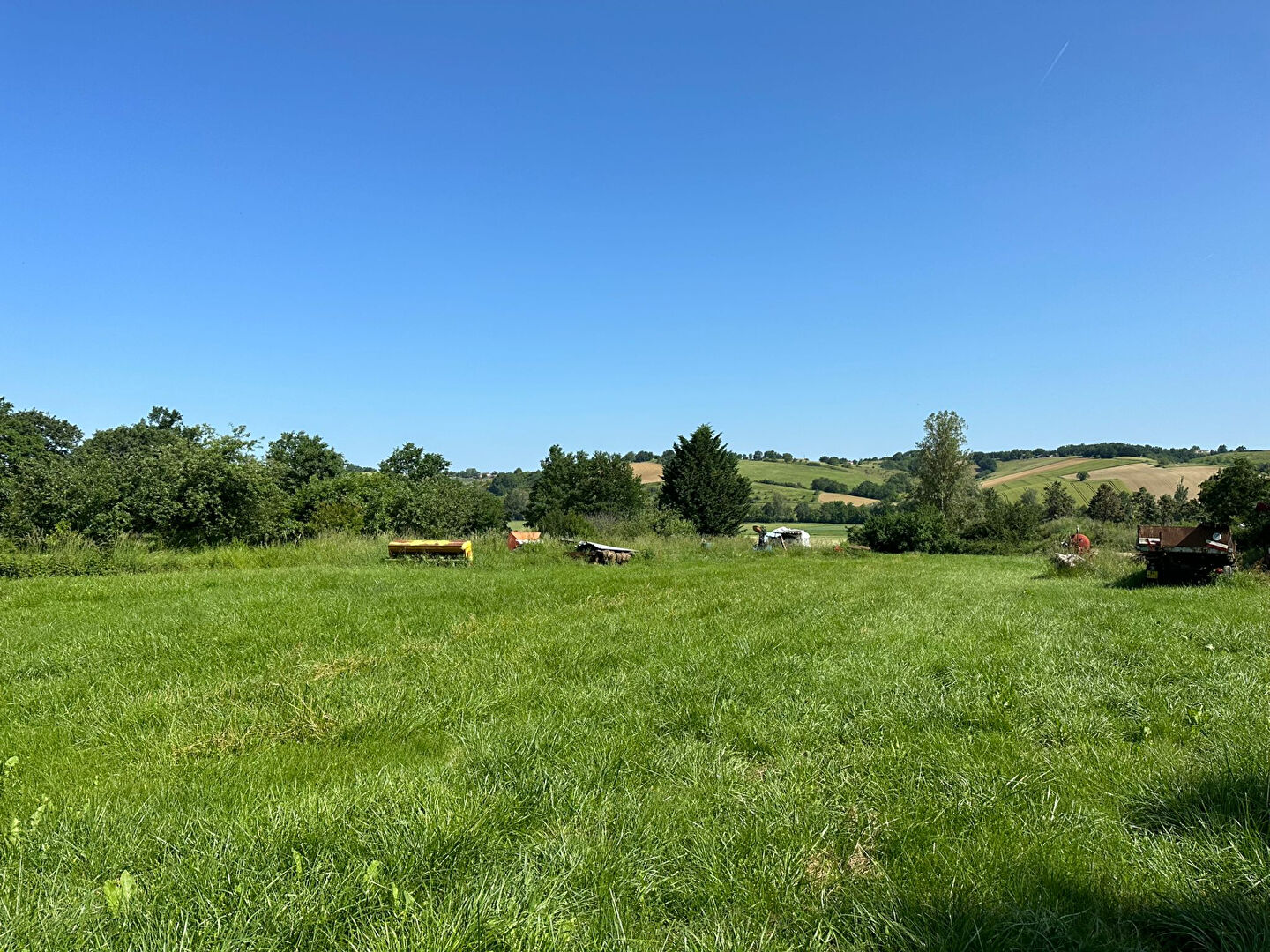 Photo TERRAIN - BEAUVAIS SUR TESCOU image 1/3