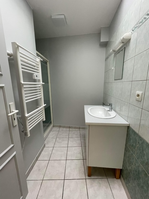 Photo Appartement  T2 St Maixent L'Ecole 55 m². REF 123LCHET image 3/5