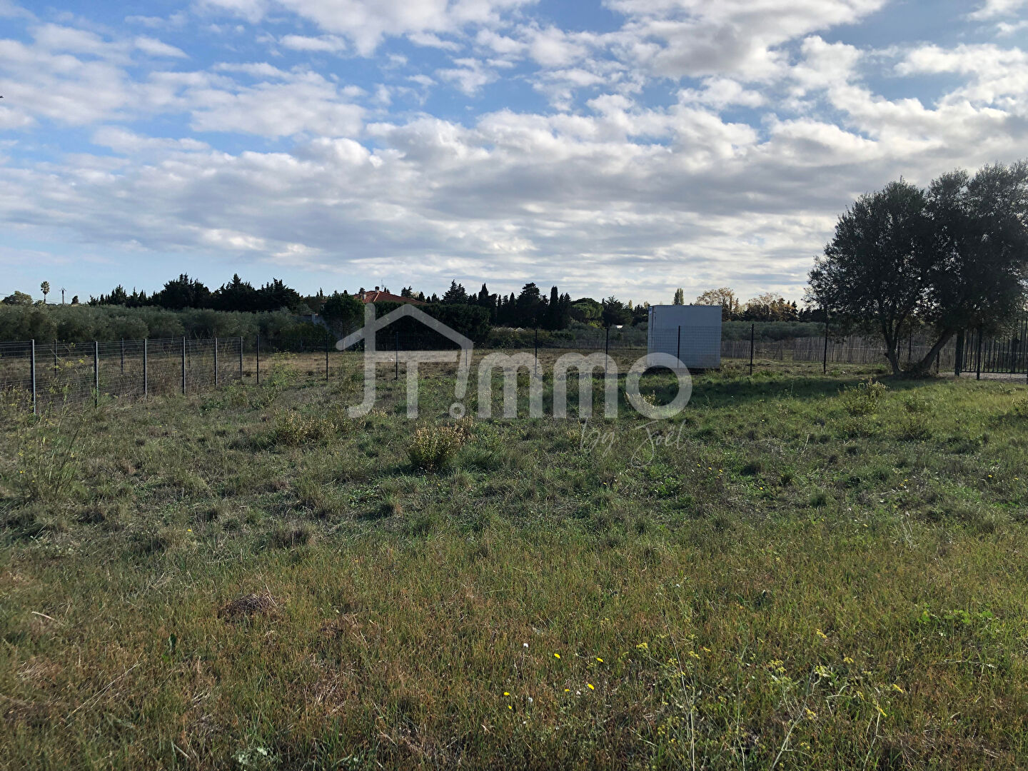 Photo BAGES, A VENDRE Terrain  de 6686 m² sur zone artisanale. image 2/6