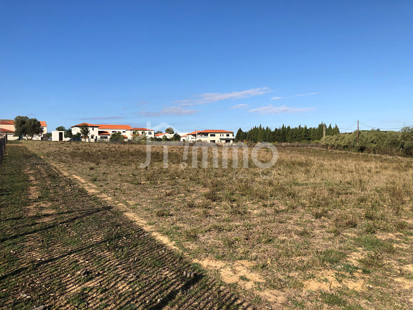 Photo BAGES, A VENDRE Terrain  de 6686 m² sur zone artisanale. image 6/6