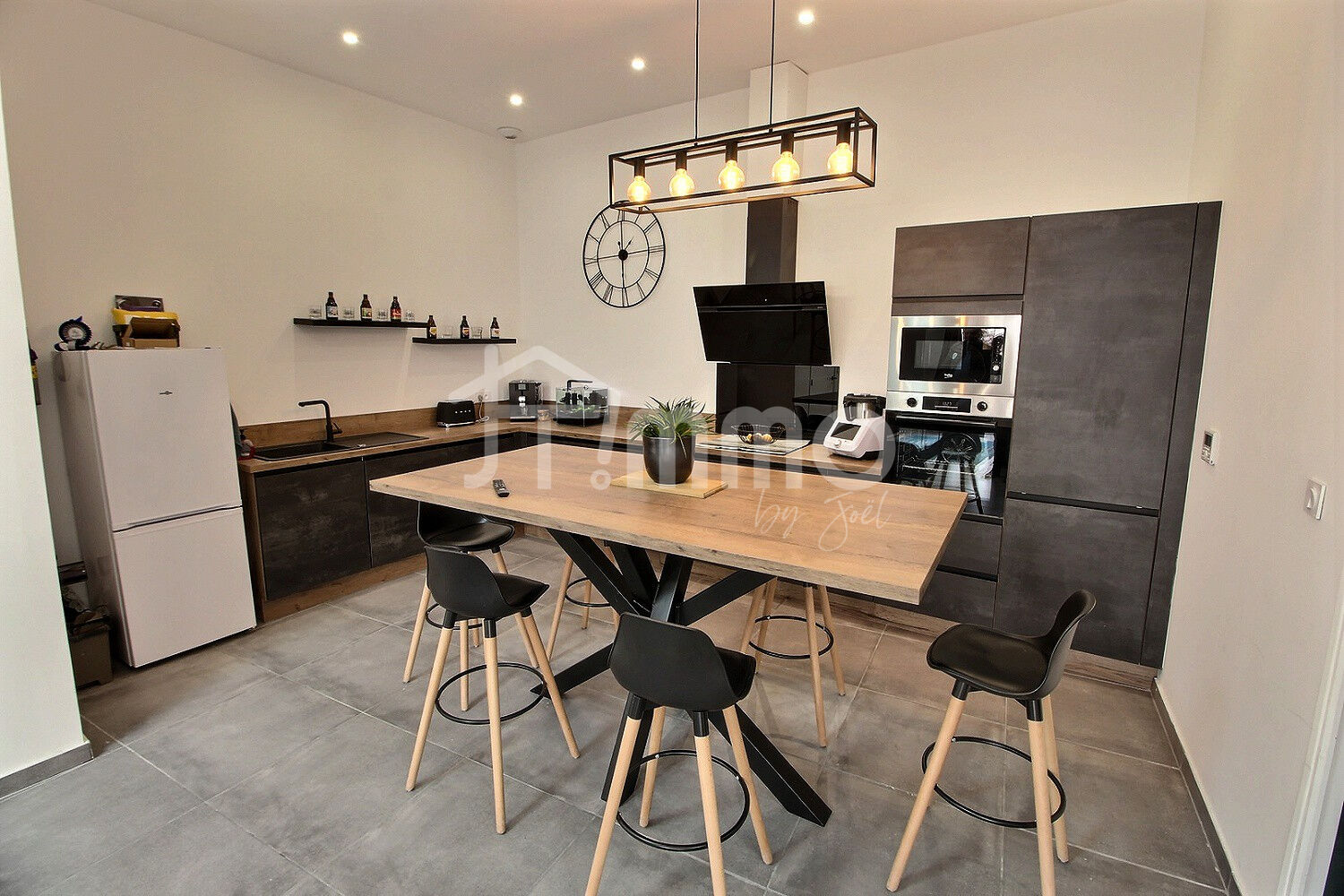 Photo BANYULS DELS ASPRES - Maison de village rénovée en R+1 de 71m²  environ avec Garage 60m². image 4/6