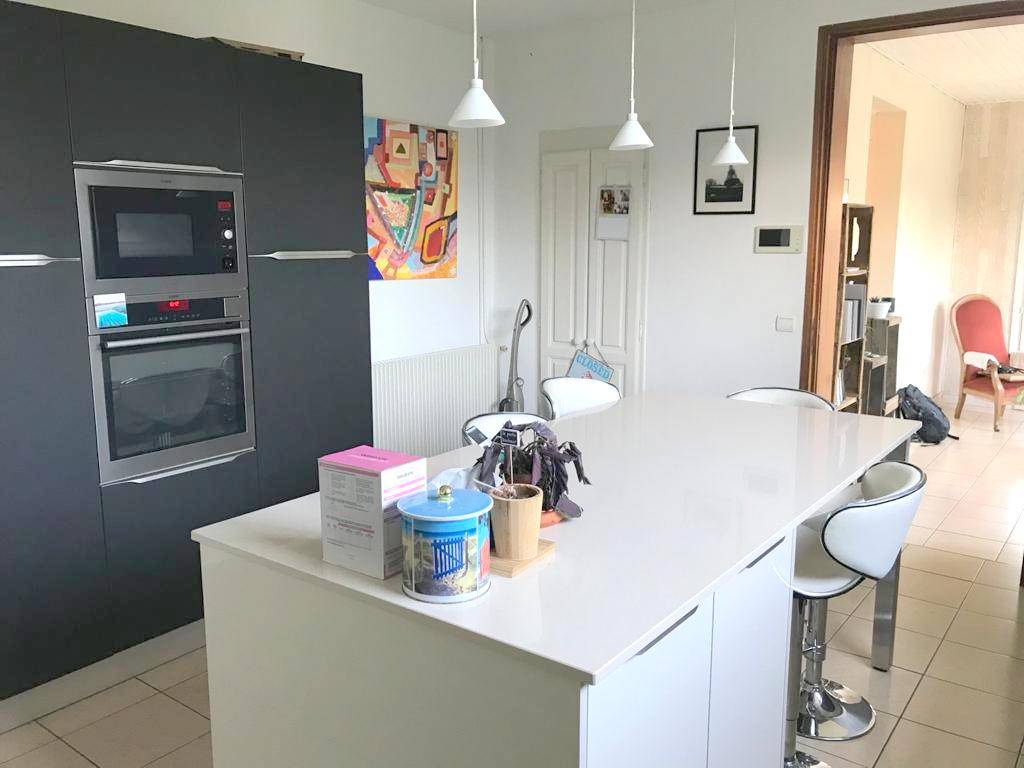 Photo Maison bourgeoise  9 pièce(s) 200 m2 image 6/6