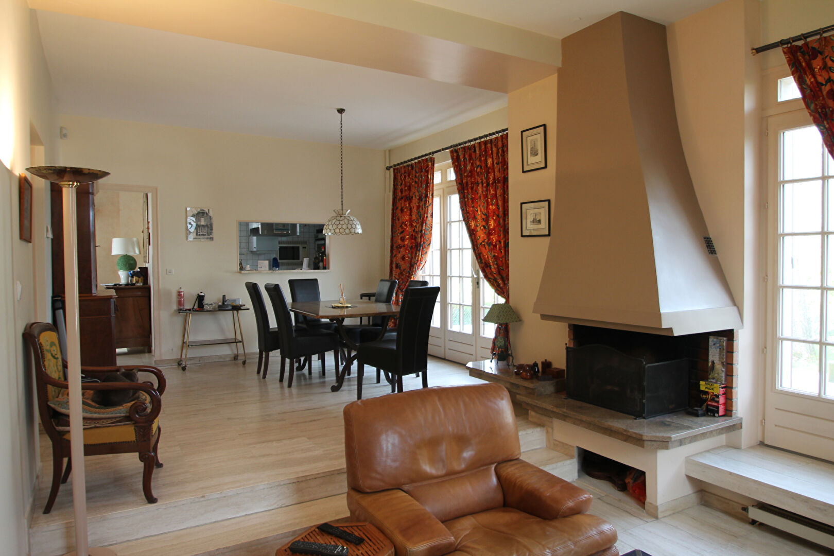 Photo Maison Bois Le Roi 11 pièce(s) 258 m2 image 4/6