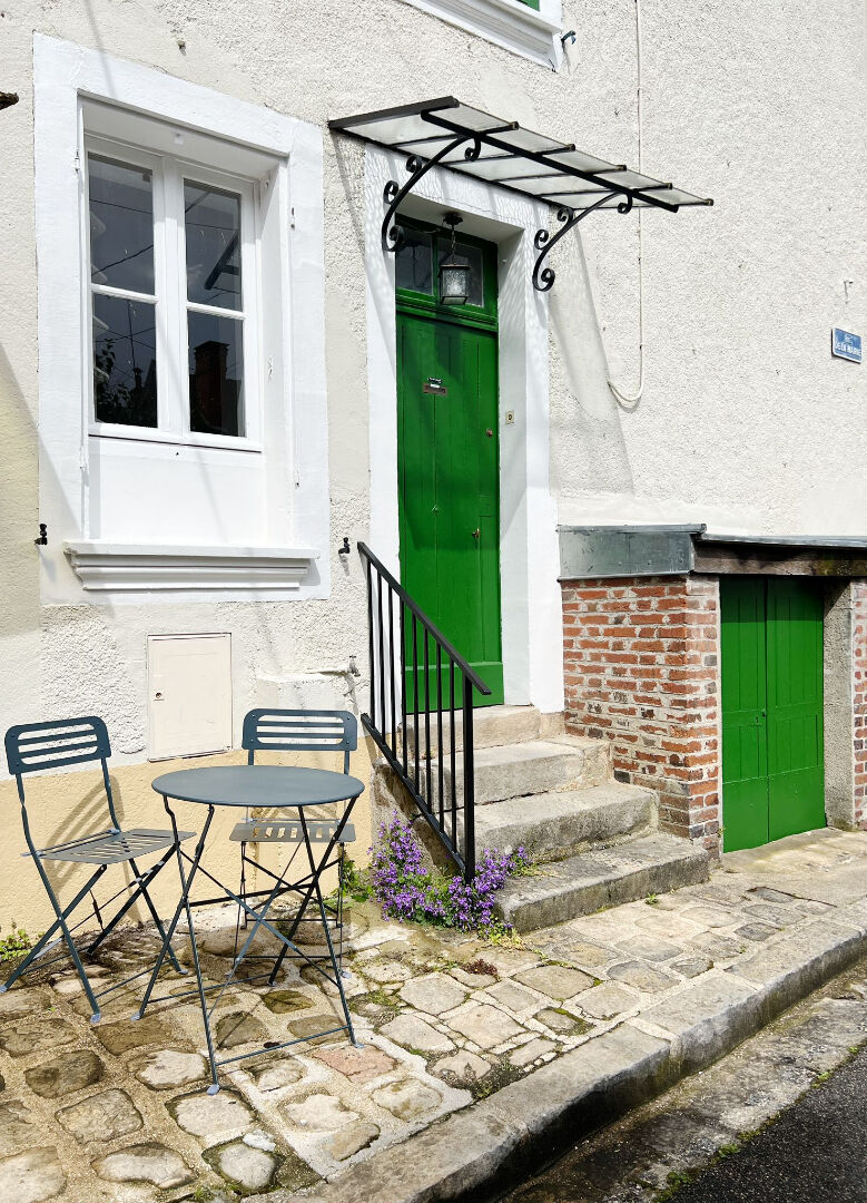 MAISON DE VILLAGE ANCIENNE 4 PIECES (3 chambres)