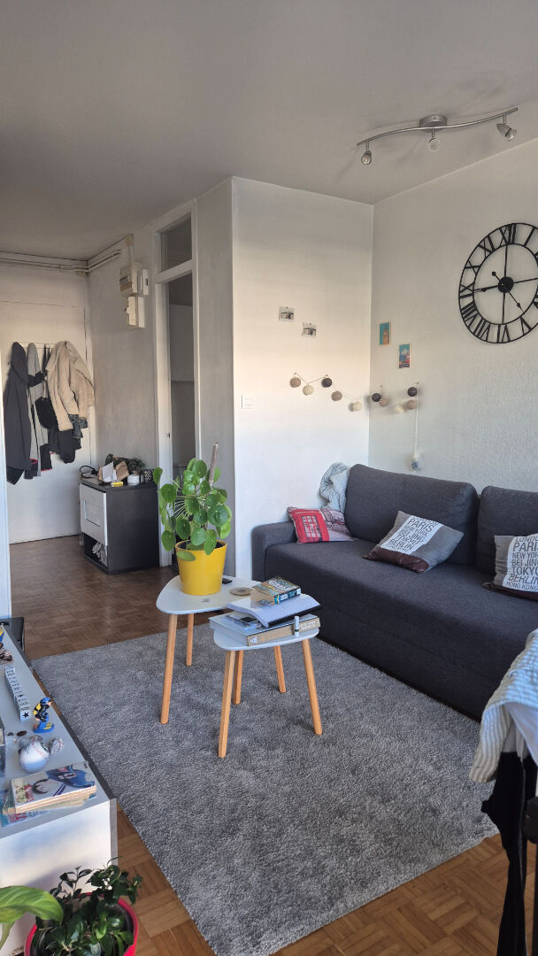 Photo T2 avec garage et cellier Talence image 2/6