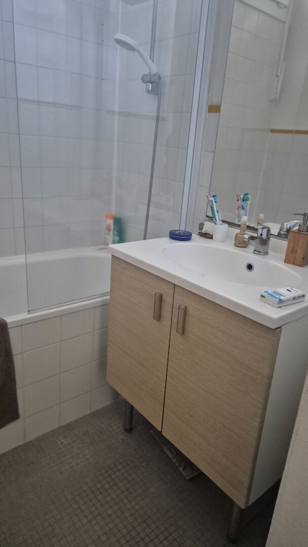 Photo T2 avec garage et cellier Talence image 5/6