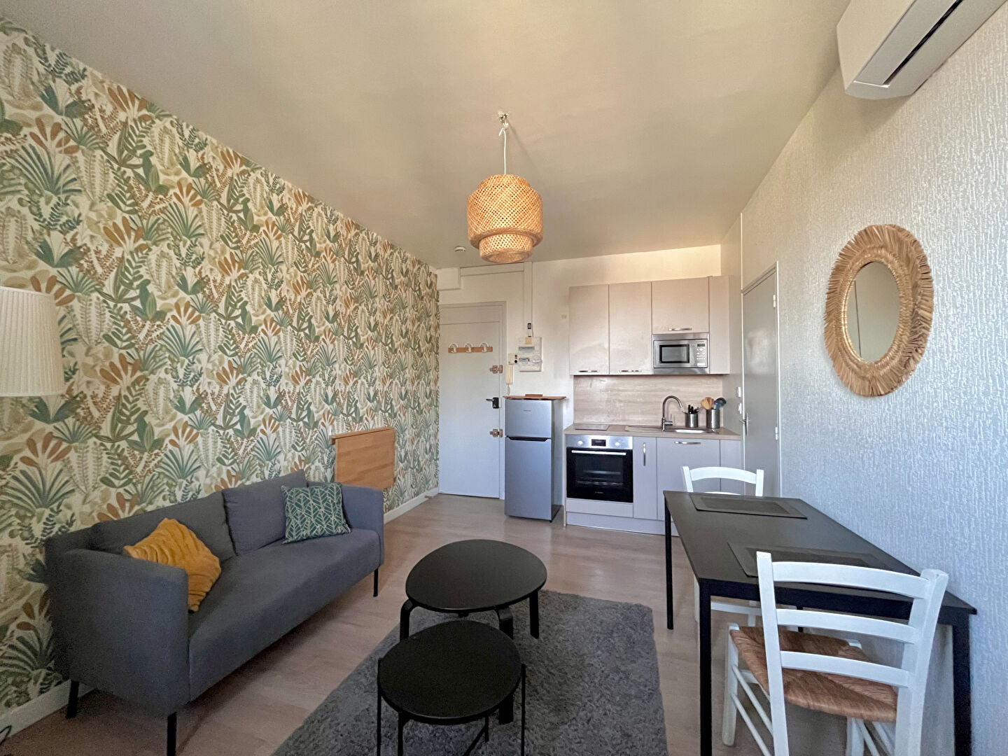 Photo COLOCATION MEUBLÉE 3 PIECES 40M² - REIMS HYPERCENTRE image 3/6