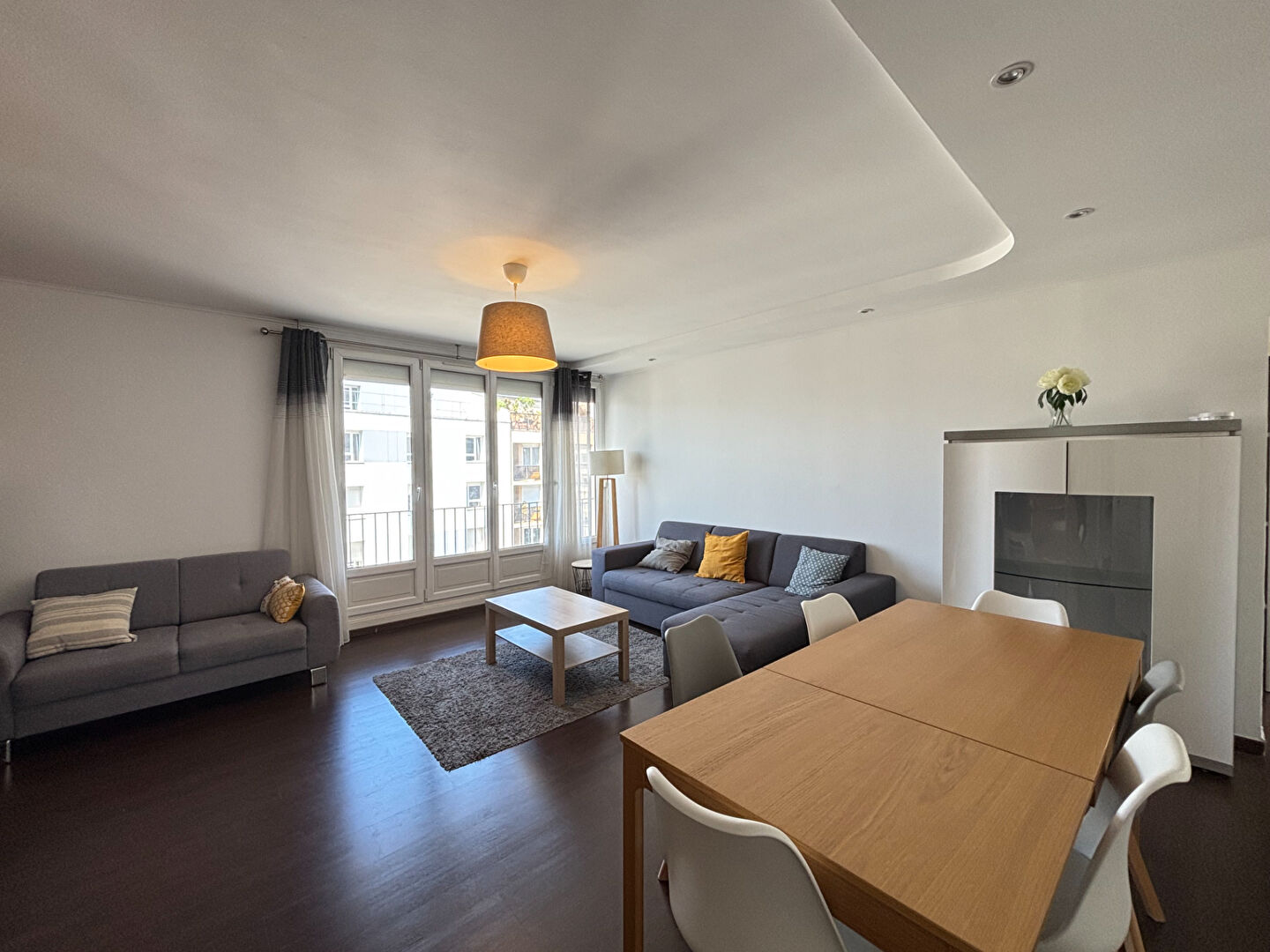APPARTEMENT MEUBLE T3 - 66.7 M² - REIMS CENTRE