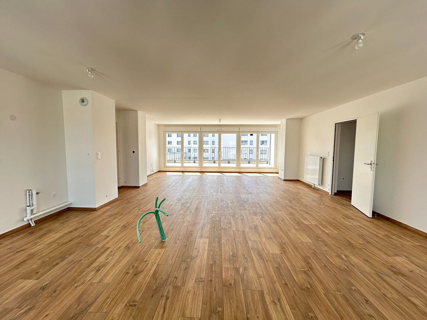 Photo DERNIER ÉTAGE AVEC TERRASSE - 124 M² - HYPERCENTRE-VILLE image 3/6