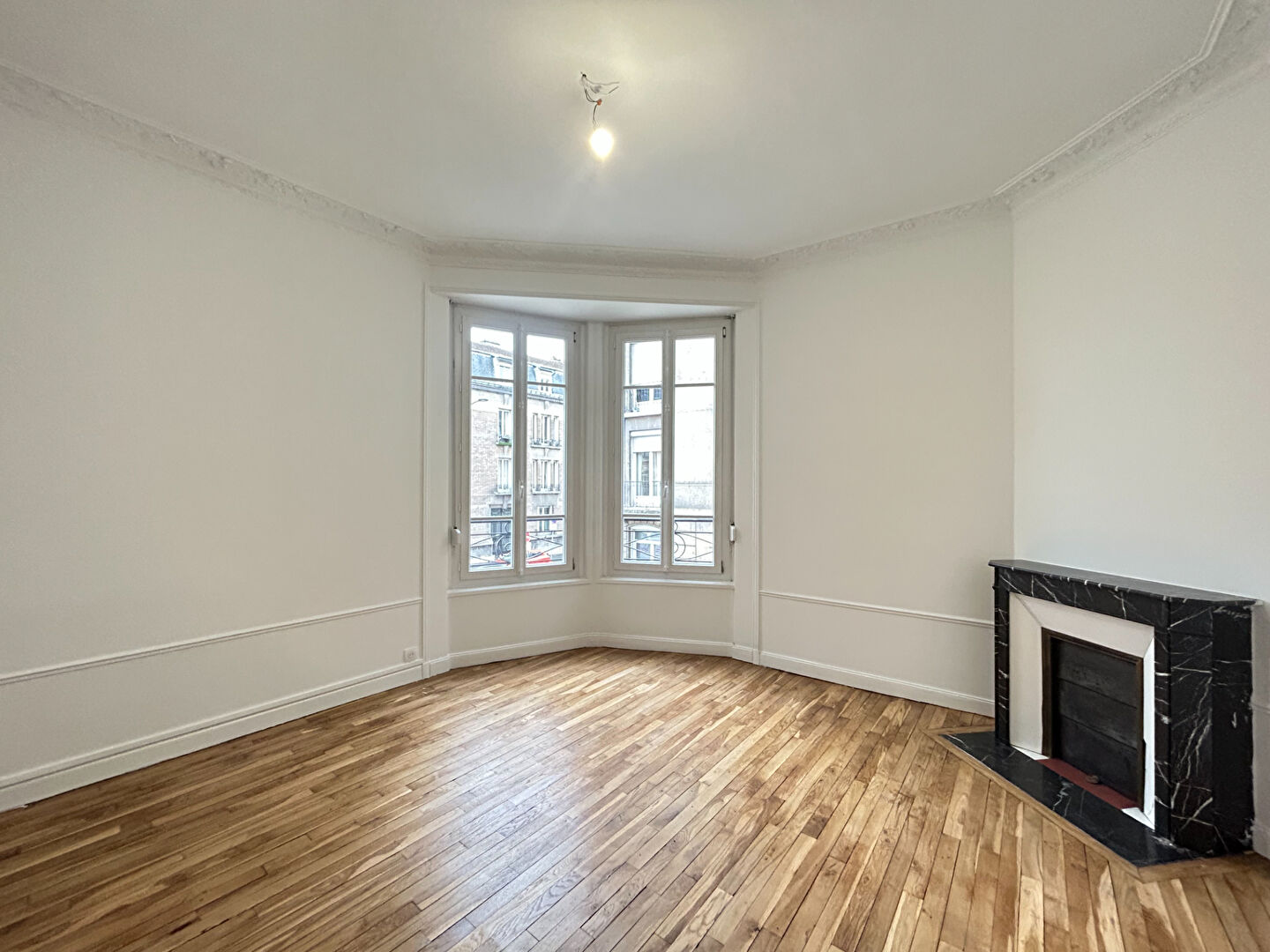 Photo APPARTEMENT T5  DE 109 M² - HYPER CENTRE image 2/6