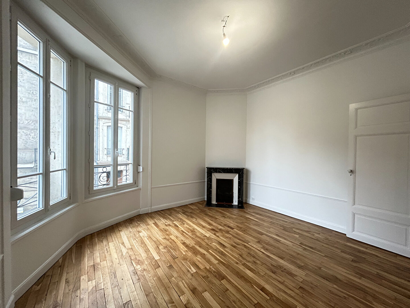 Photo APPARTEMENT T5  DE 109 M² - HYPER CENTRE image 3/6