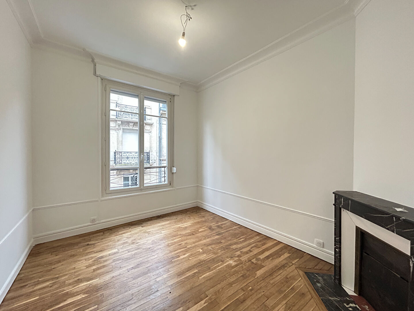 Photo APPARTEMENT T5  DE 109 M² - HYPER CENTRE image 5/6