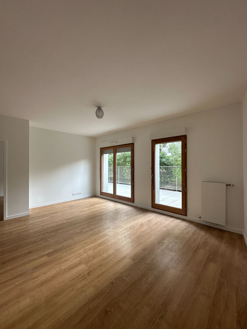 Photo Très bel Appartement 2 pièces 48.44 m2 à Noisy-le-Grand (Allée Charles de Foucauld) image 3/6