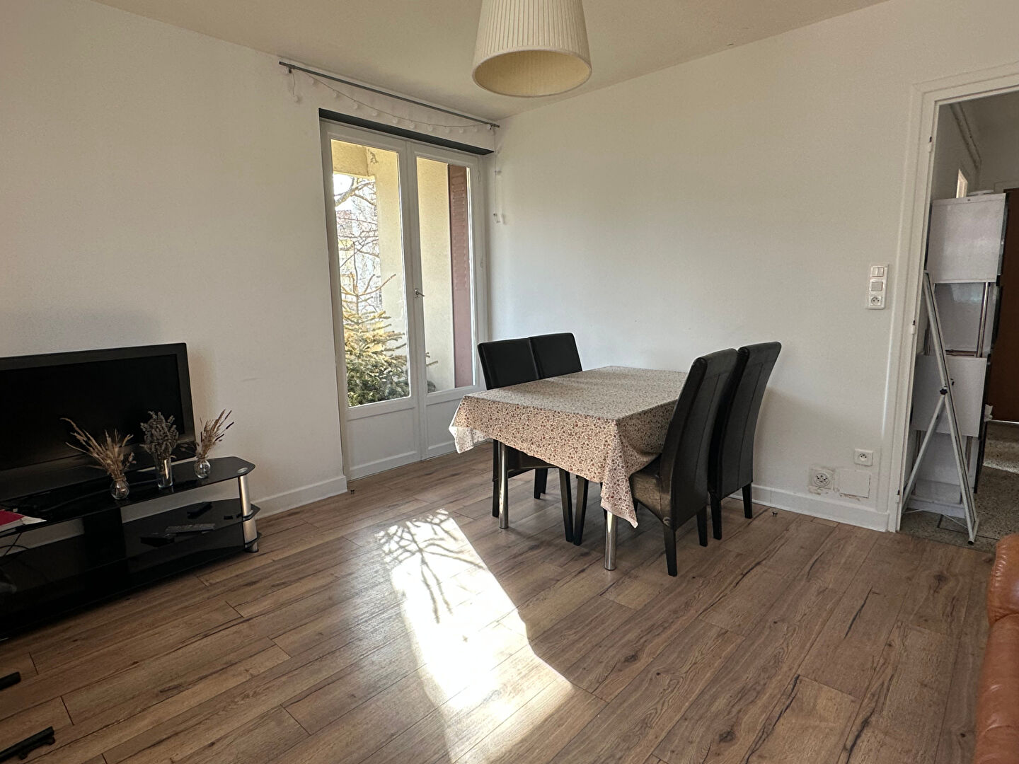 Clermont Ferrand T5 86 m2, garage, cave, 4 chambres, idéal rapport  12000/an, 169000 FAI
