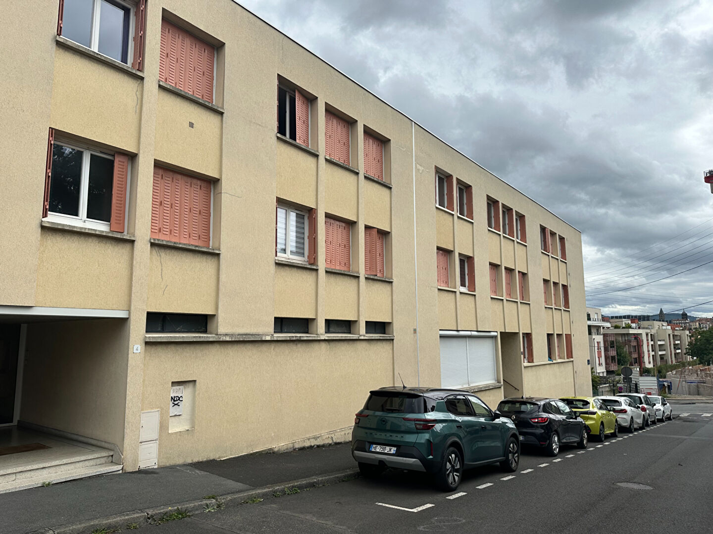 Clermont Ferrand 3 pièce(s) 73 m2, 2 chambres, garage, 2ème dernier étage 144500 FAI