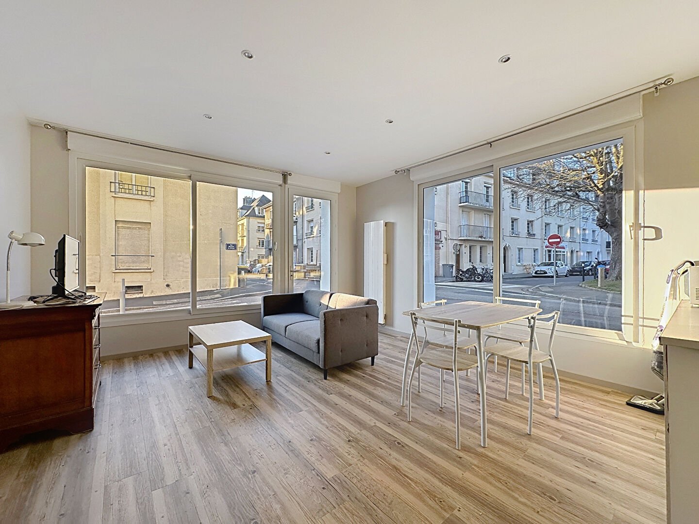 Agence immobilière de CABINET THOMAS M  ET J-M - CABINET THOMAS M  ET J-M