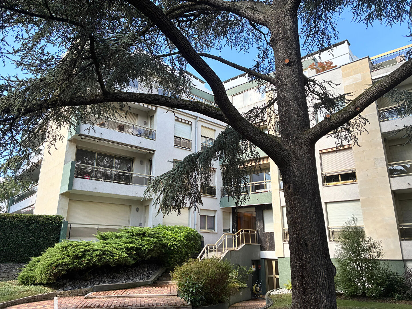 Agence immobilière de Cabinet Manella-Merlini Enghien les bains - Cabinet Manella-Merlini