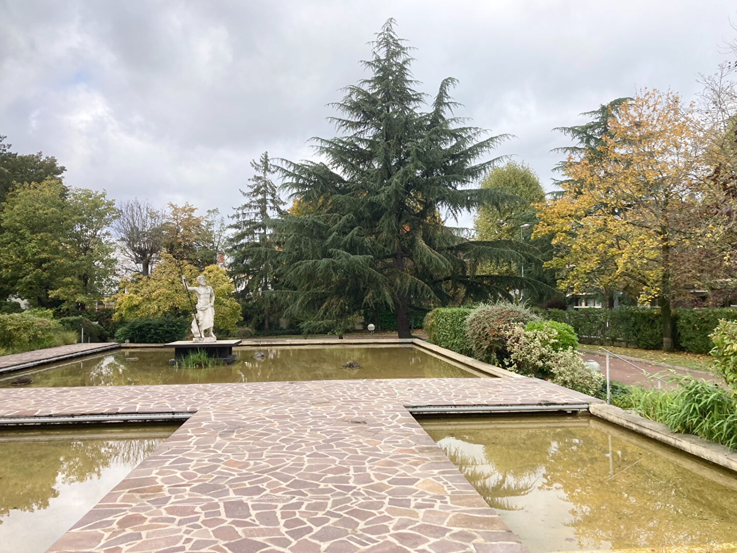 Photo En limite d'Enghien image 2/6