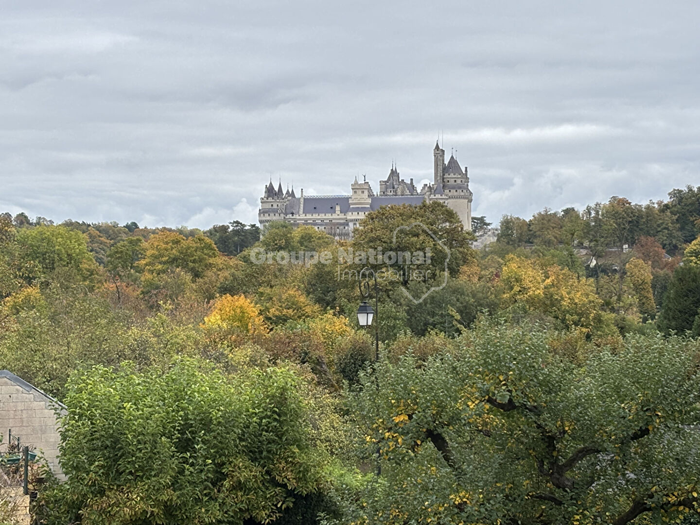 Photo Immeuble de rapport à Pierrefonds image 1/6