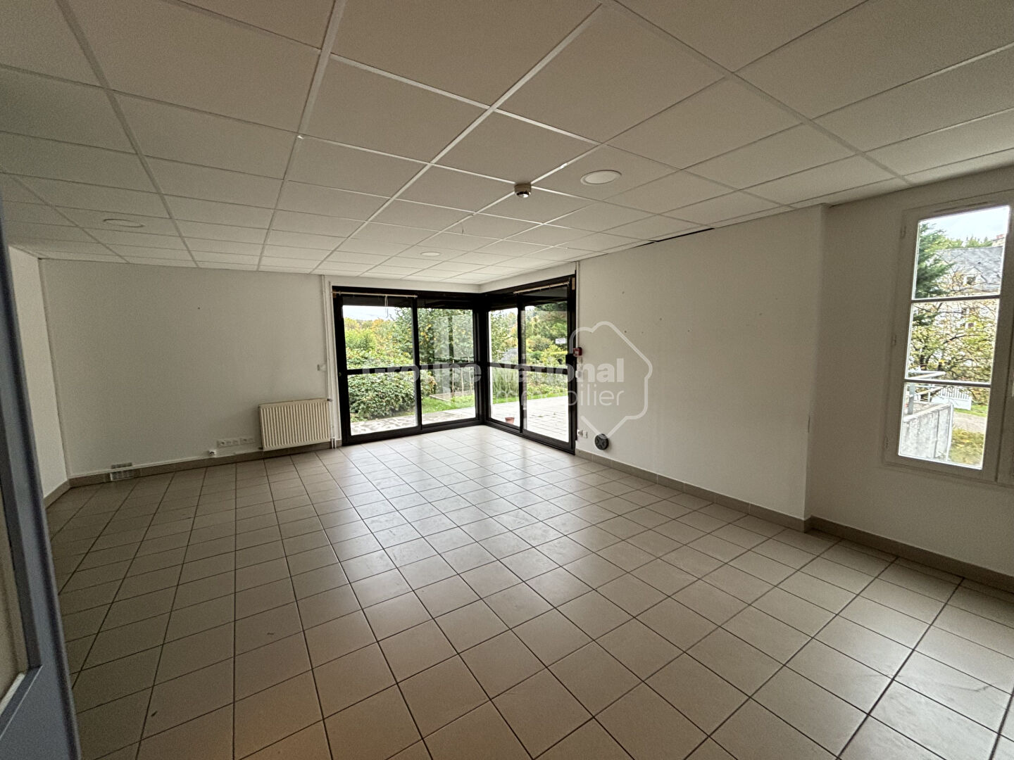 Photo Immeuble de rapport à Pierrefonds image 2/6