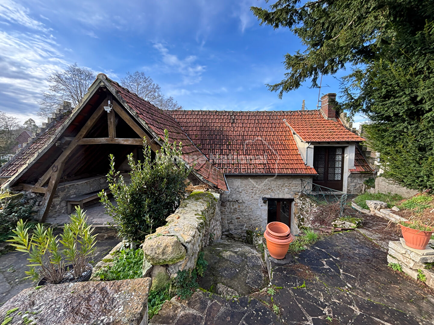 Photo Spacieuse maison de pays image 1/6