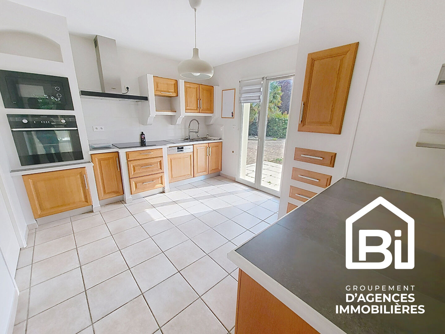 BENOUVILLE - mMaison de 7 pièces 124m2