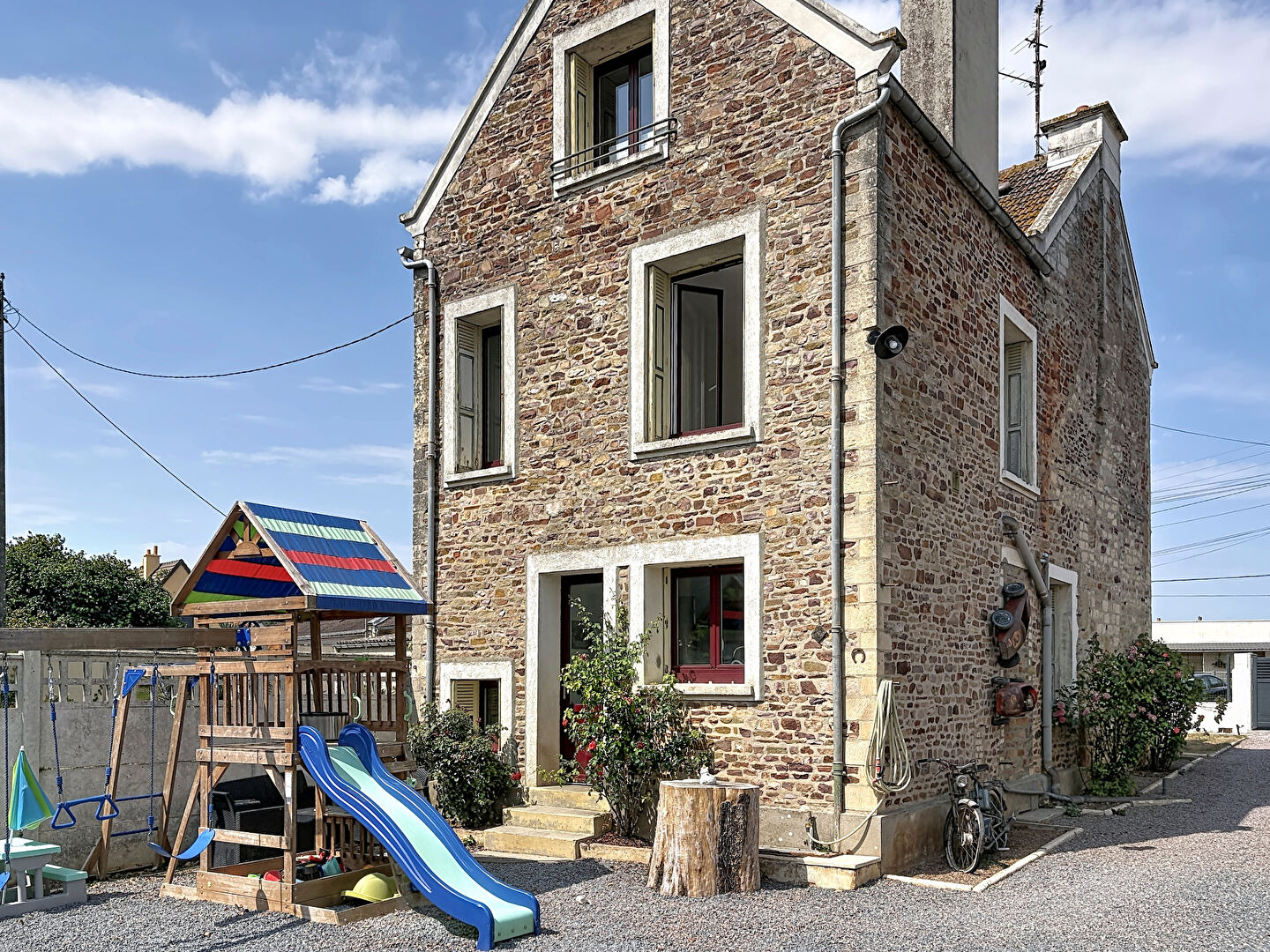 EXCLUSIVITE - CAEN SUD - Maison en pierres avec dépendance