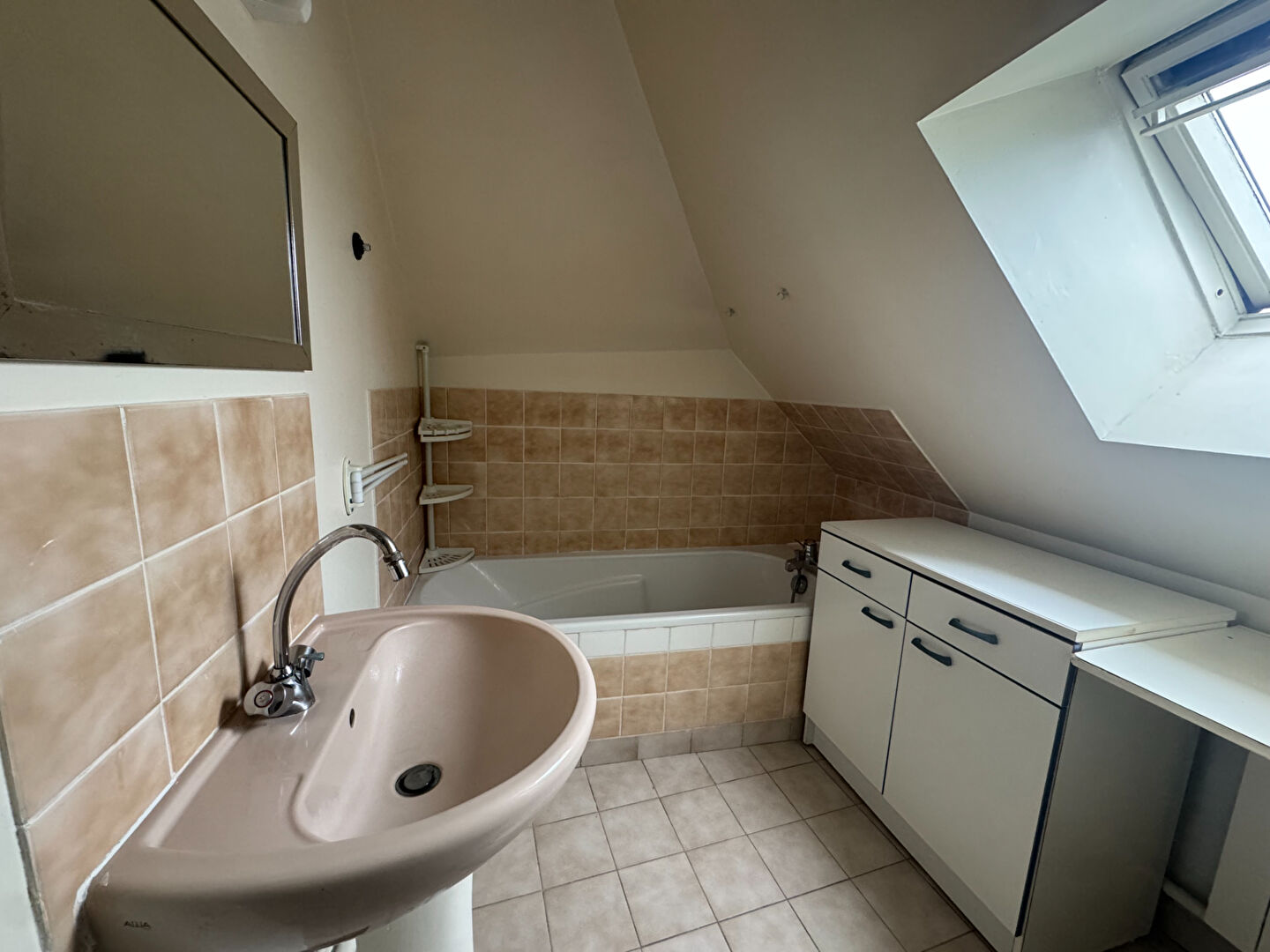 Photo BEAU F2 NOGENT LE ROI image 4/4