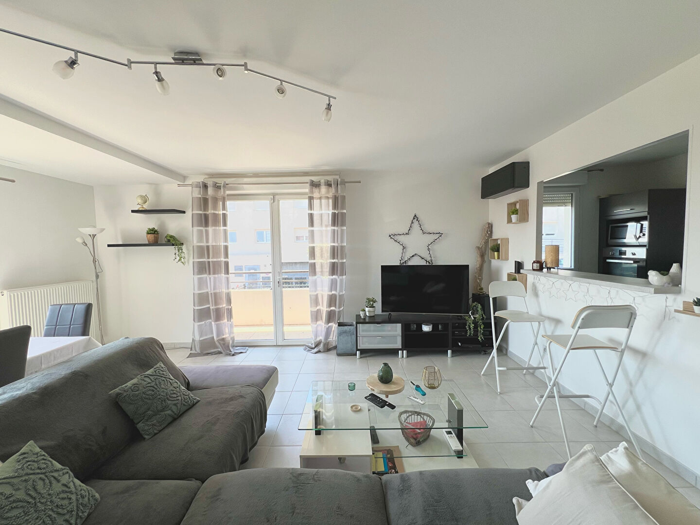 Photo Location Appartement image 2/6