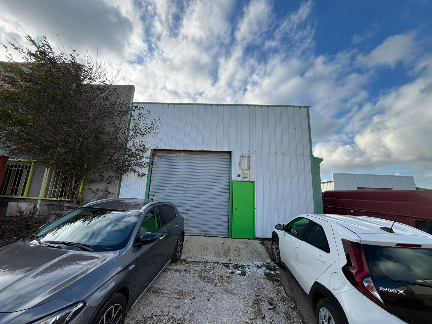 Photo Location entrepôt image 1/4