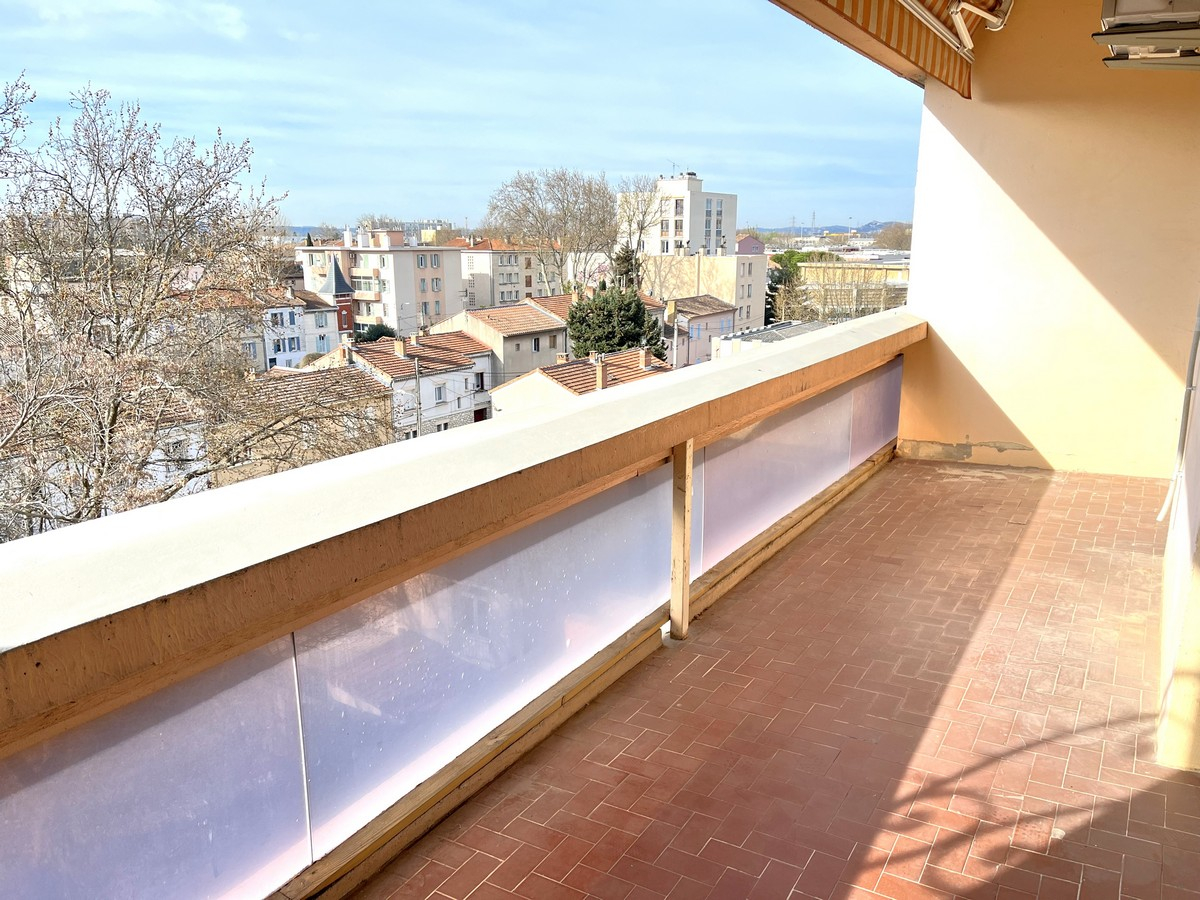 Agence immobilière de SARL CARDINAL - VILLENEUVE LES AVIGNON - CARDINAL - LES ANGLES