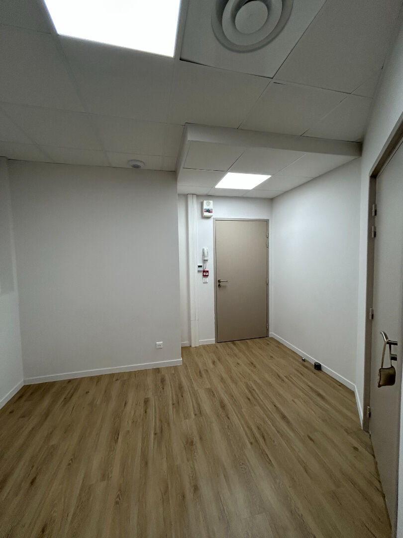 Agence immobilière de SARL CARDINAL - VILLENEUVE LES AVIGNON - CARDINAL - LES ANGLES
