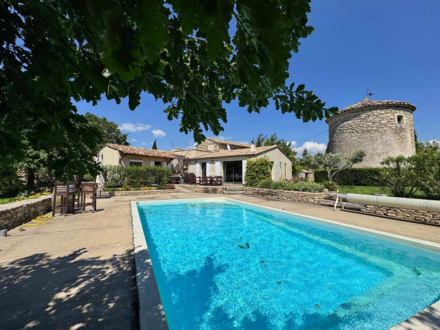 Agence immobilière de SARL CARDINAL - VILLENEUVE LES AVIGNON - CARDINAL - LES ANGLES