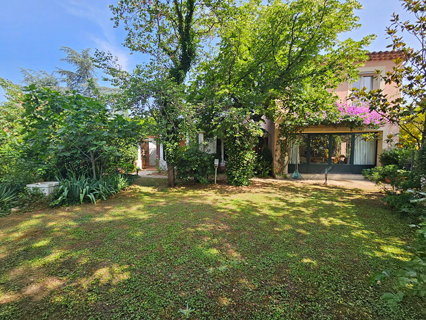 Maison Villeneuve les Avignon 190 m²
