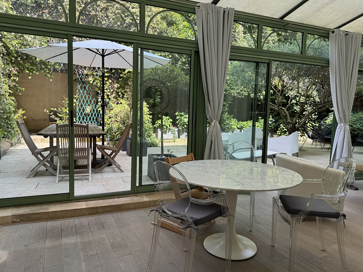 Appartement Avignon 4 pièces 130 m2 + dépendance et garage