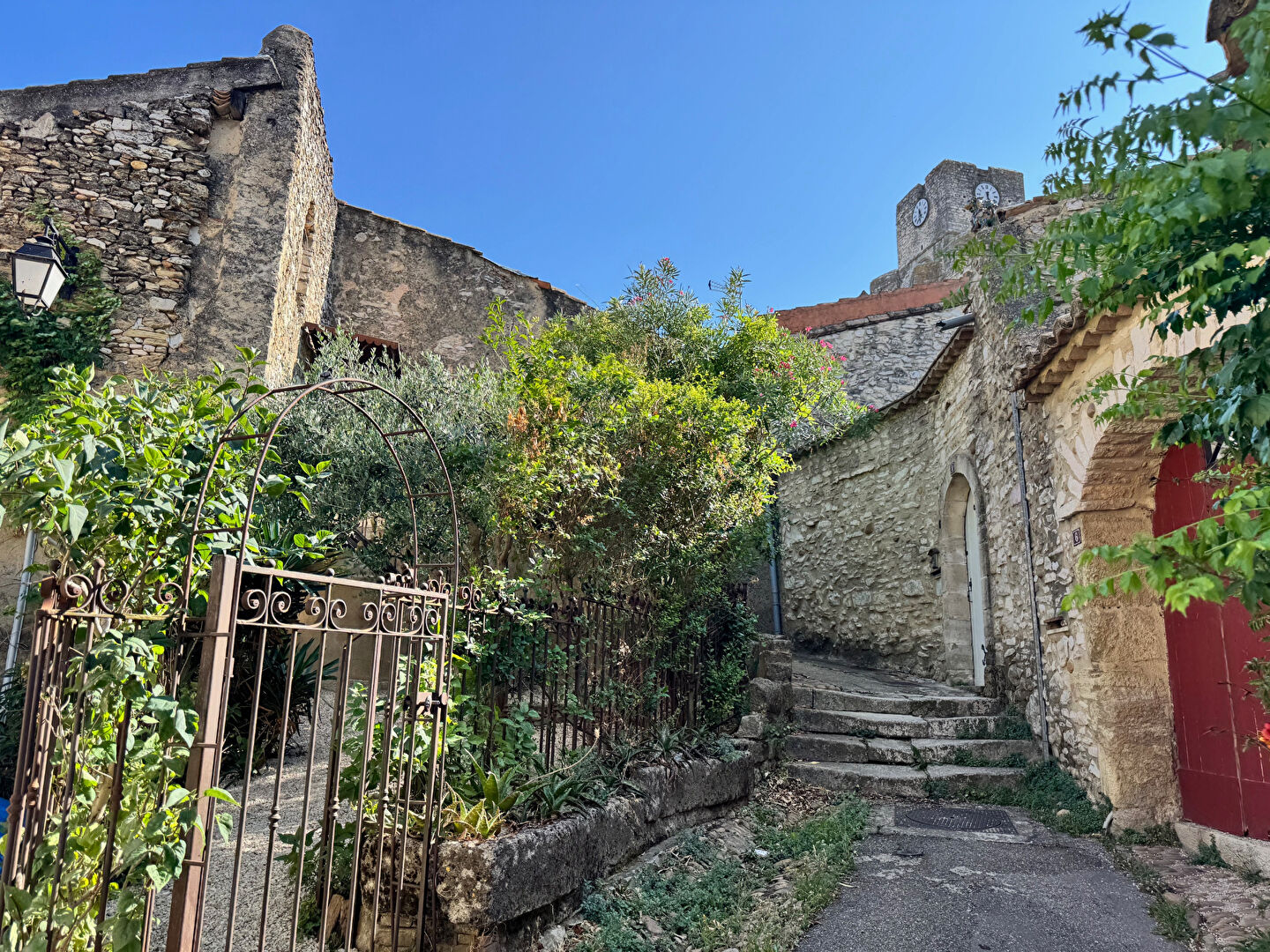 Agence immobilière de SARL CARDINAL - VILLENEUVE LES AVIGNON - CARDINAL - LES ANGLES