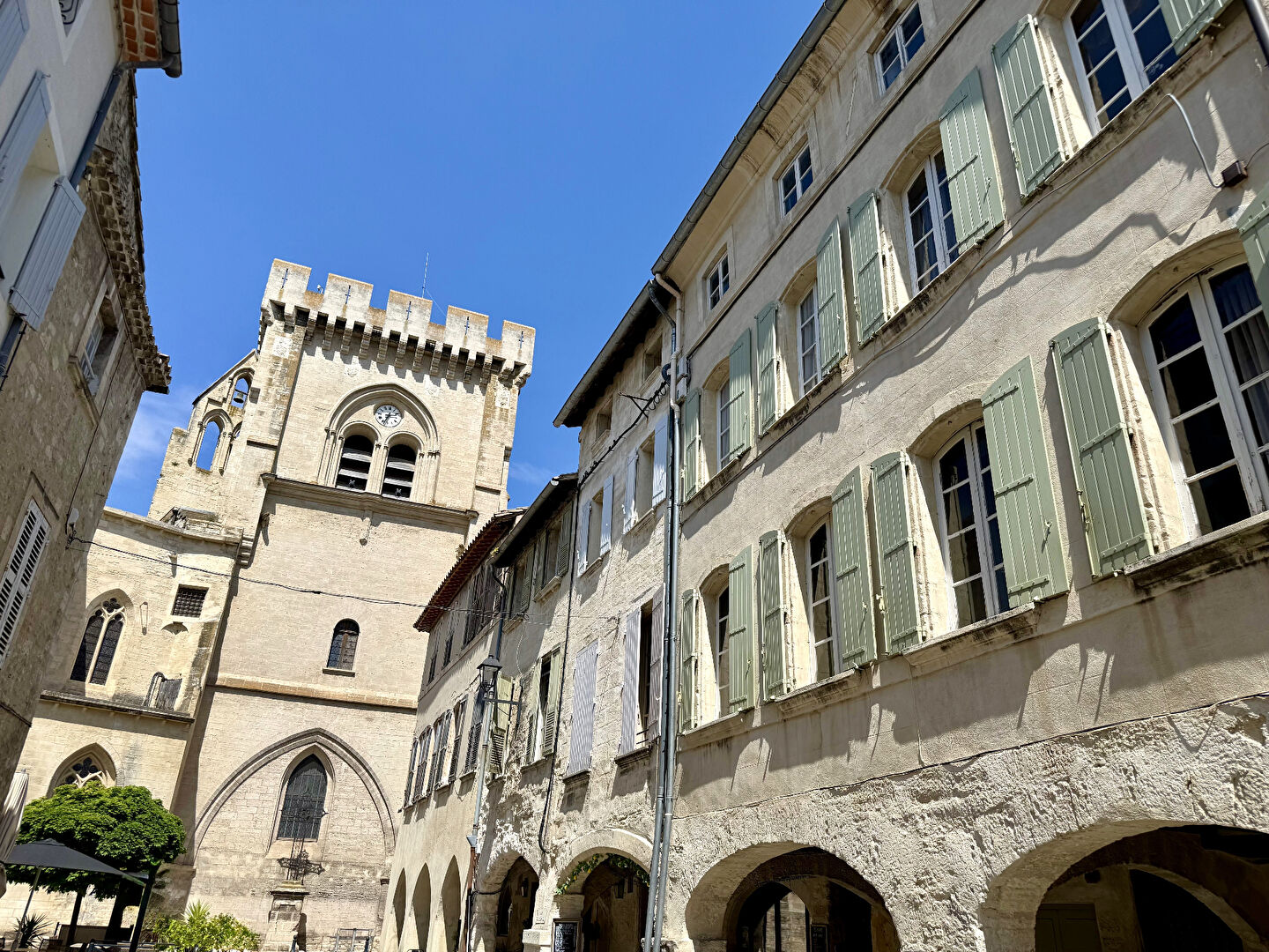 Agence immobilière de SARL CARDINAL - VILLENEUVE LES AVIGNON