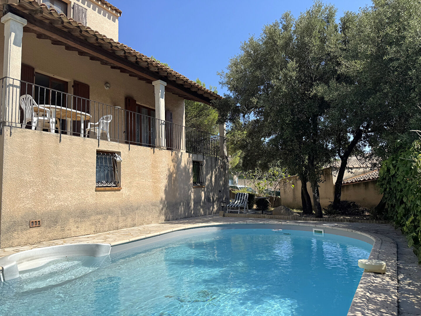 Photo Maison Les Angles 5 pièces - 105 m2 avec garage et dépendances image 2/6