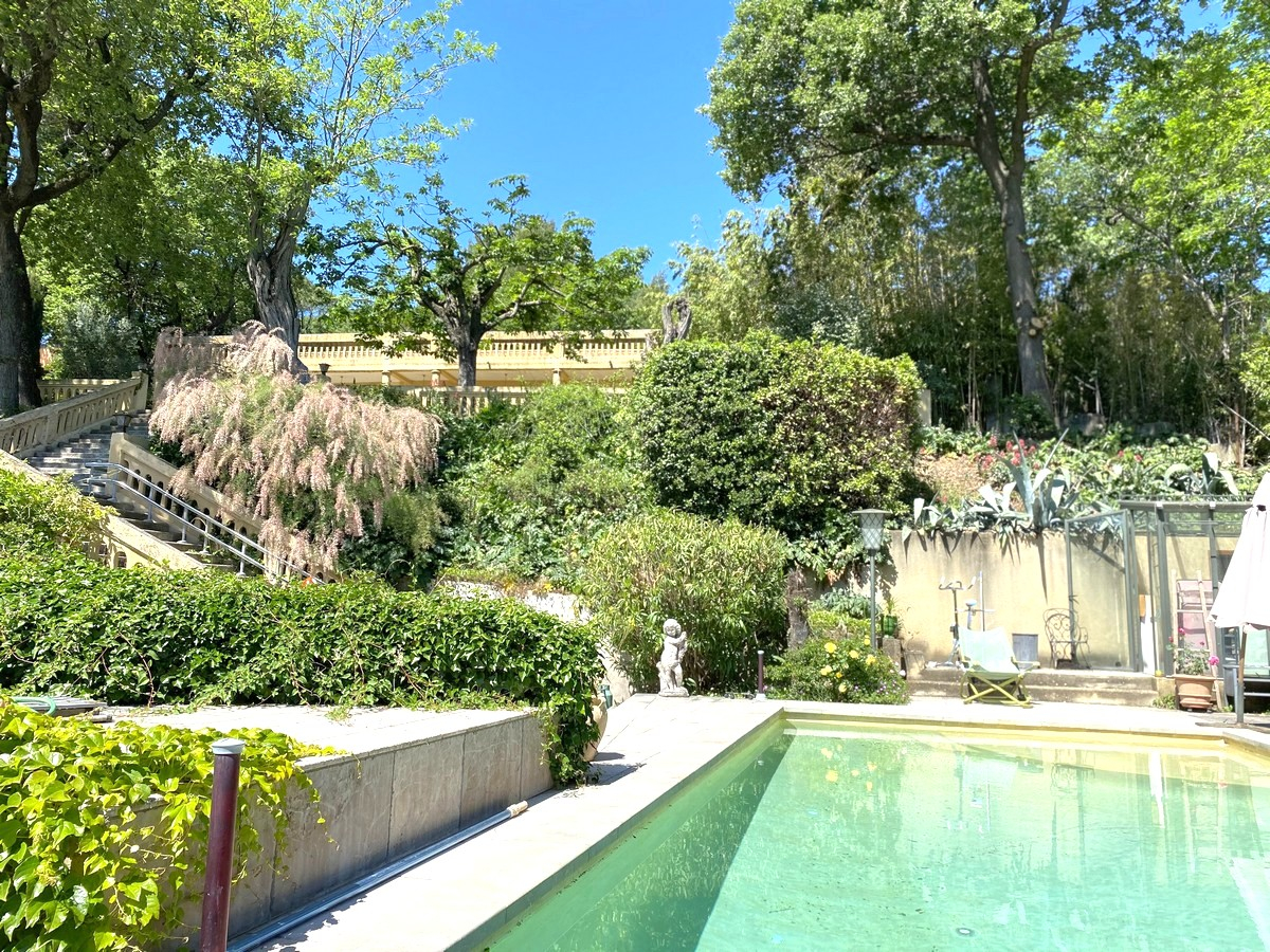 Photo VILLENEUVE LES AVIGNON - Maison de charme avec vue panoramique image 3/6