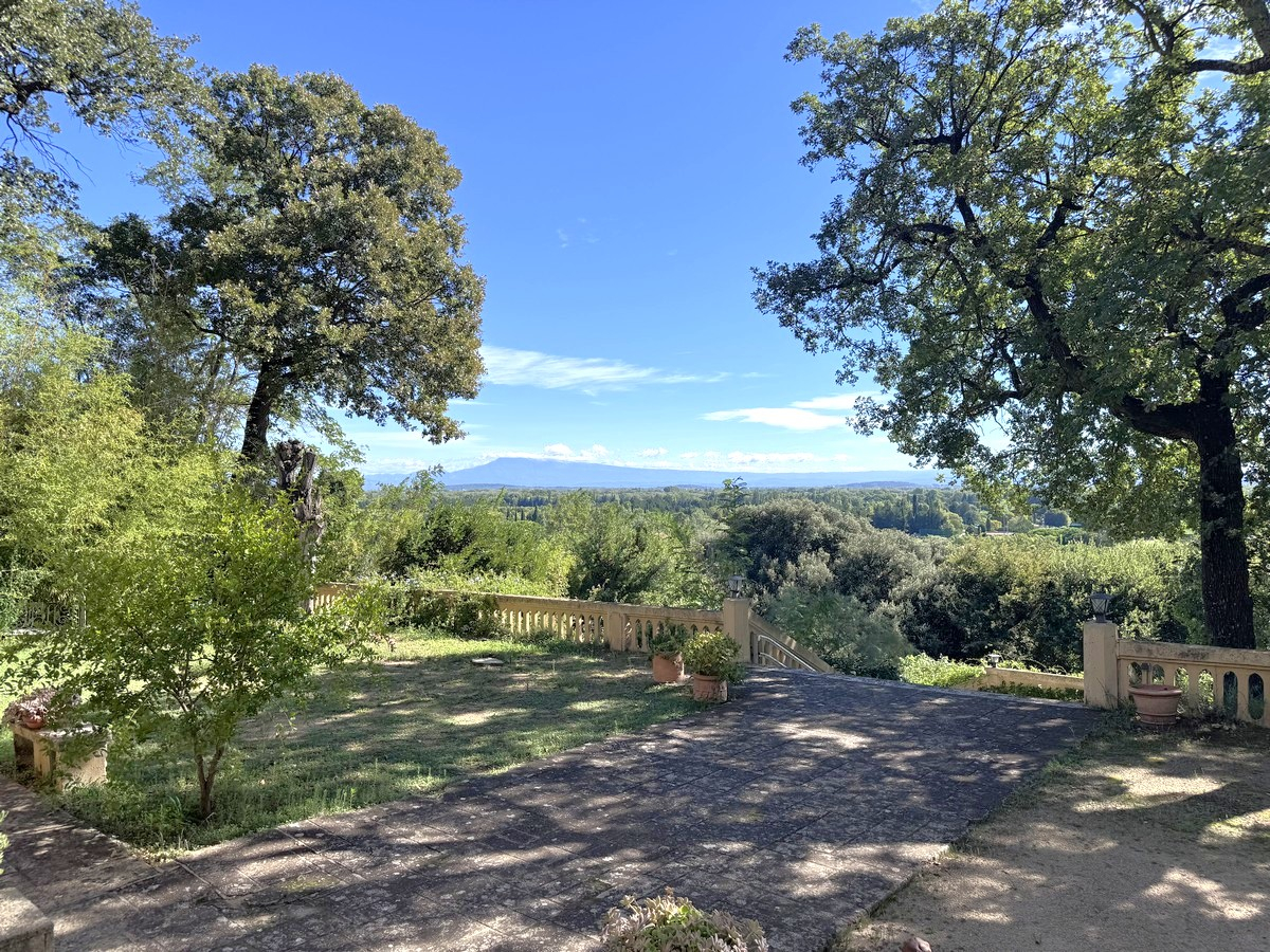 Photo VILLENEUVE LES AVIGNON - Maison de charme avec vue panoramique image 6/6